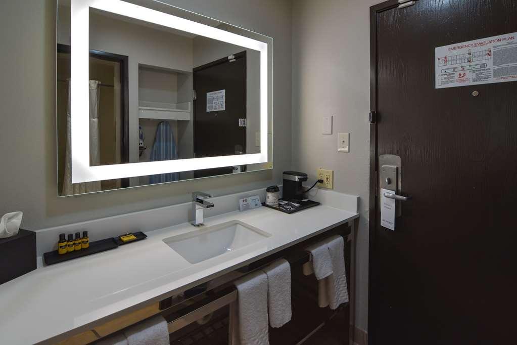 Best Western Plus Lafayette Hotel University Area Exterior foto