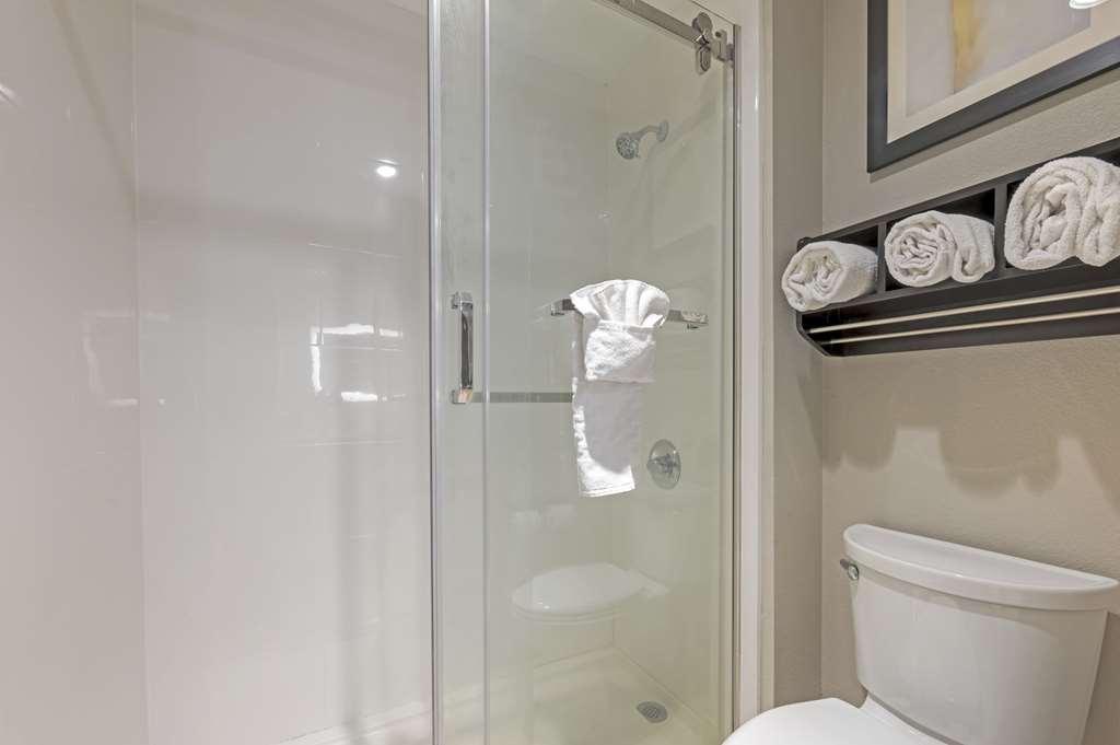 Best Western Plus Lafayette Hotel University Area Quarto foto